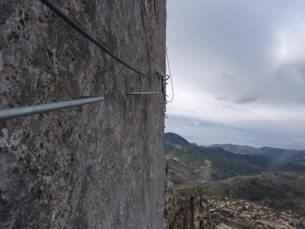 Belle traversée jusque l'angle et remontée verticale ensuite ! 