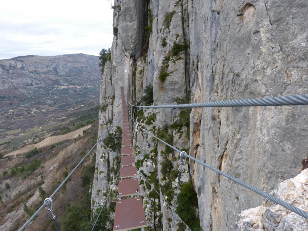 Sur la passerelle ....