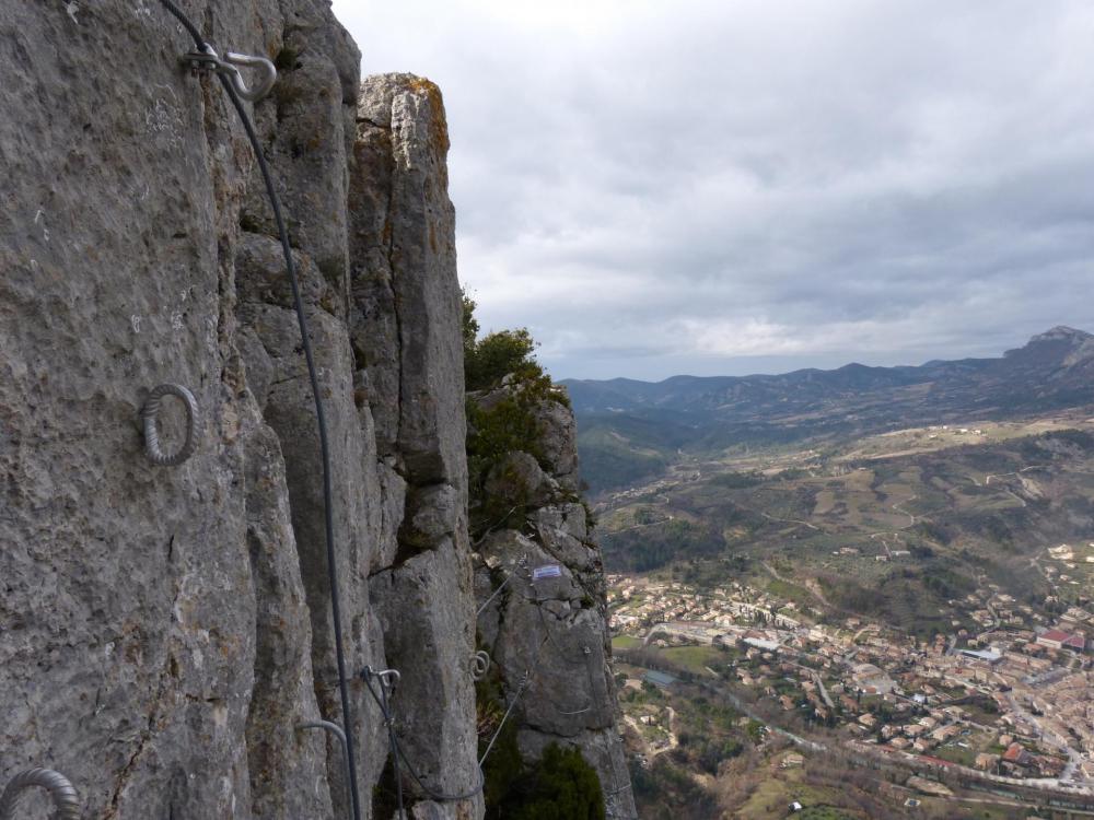 la "roumpo quièu" à Buis les Baronies ...un superbe espace ludique aérien !