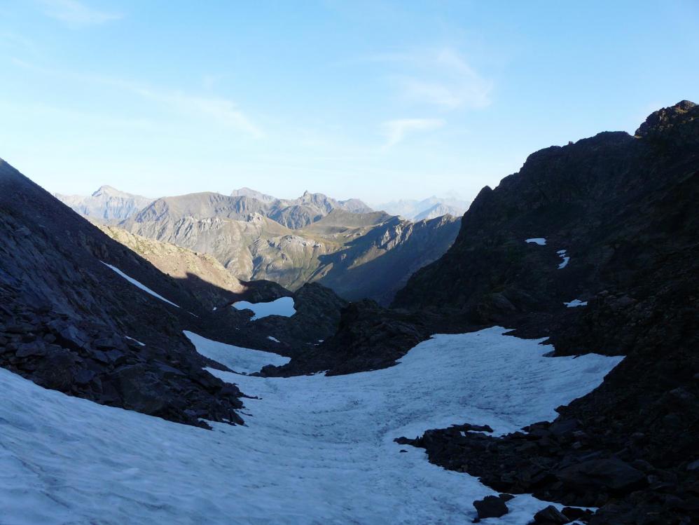 Dans la montée au pas de Vens vue vers le refuge des Vens