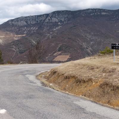 Sommet du col et vallée de l' Ennuye de l' autre côté