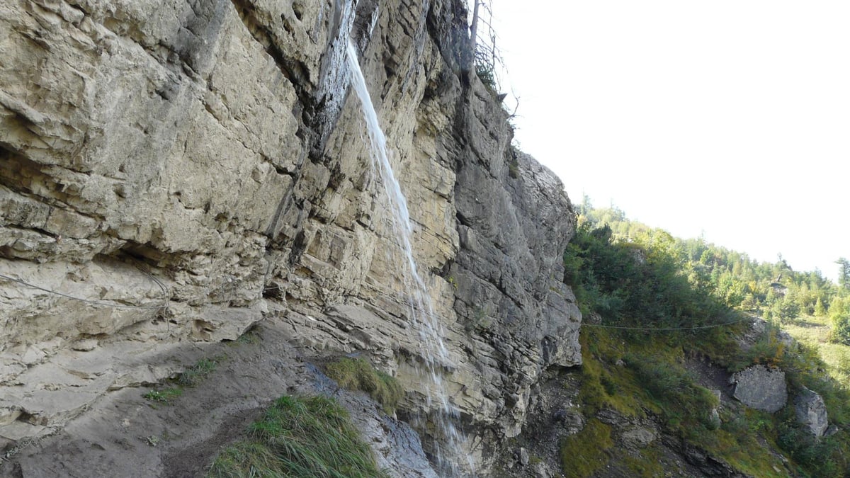 Via ferrata de la cascade aux Diablerets,la tyrolienne