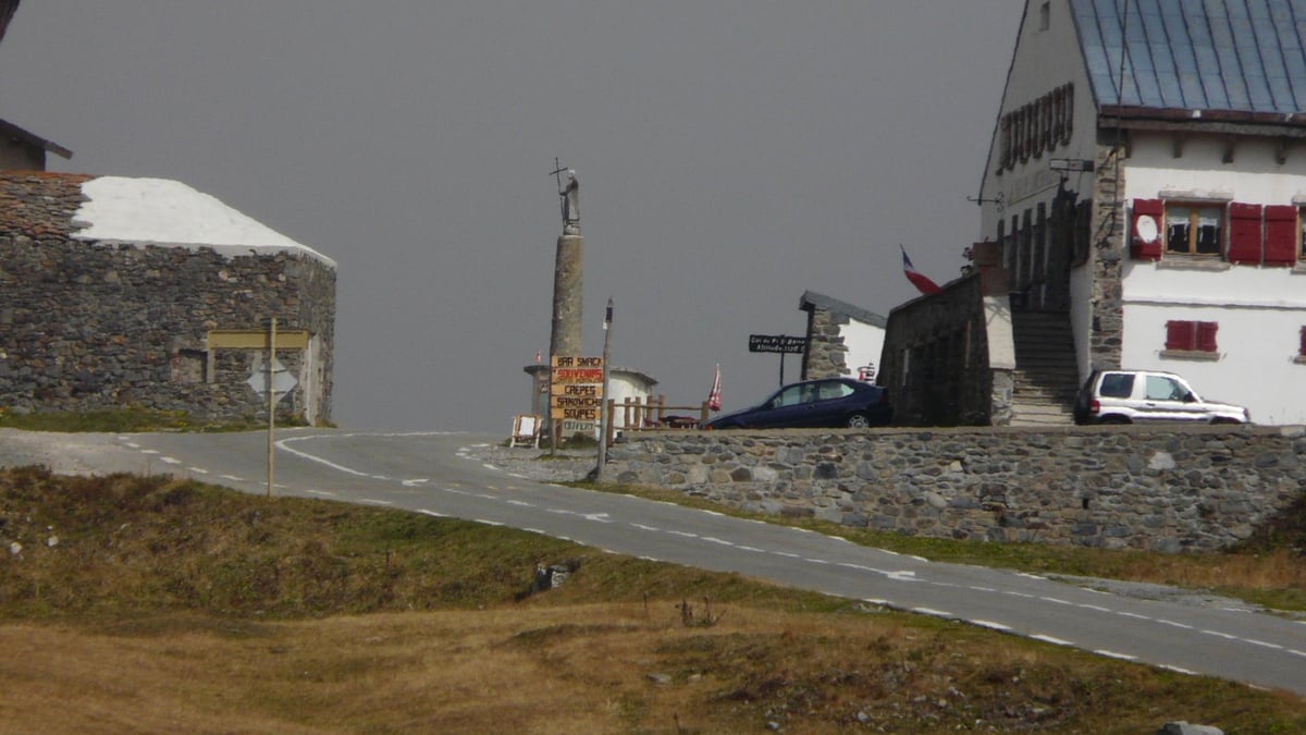 Col du Petit St Bernard côté français