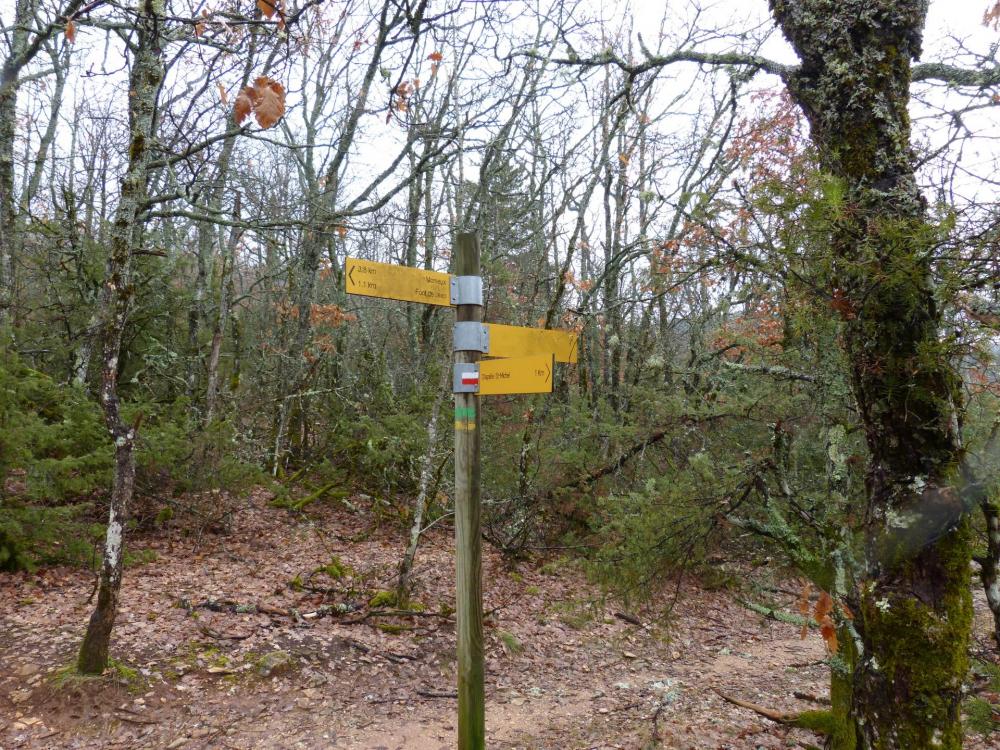 Sur le plateau opposé au dessus des gorges de la Nesque, le retour à gauche vers Monieux