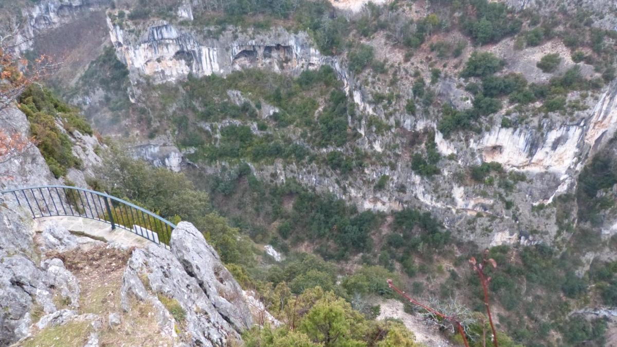 Circuit randonnée gorges de la Nesque - Monieux (Vaucluse)