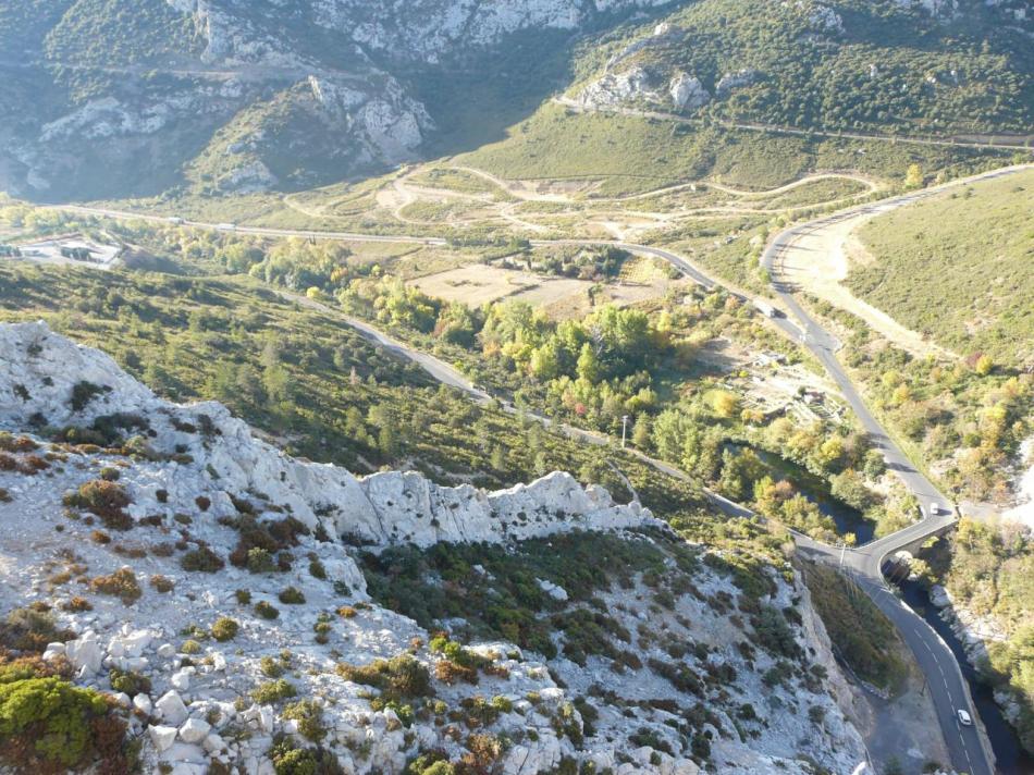 on voit bien la ori=ogression depuis le départ de la route (La panoramique à St paul de fenouillet)