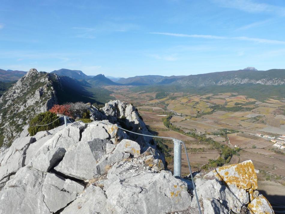 suite du parcours de crête peu avant le sentier de descente (St paul de Fenouillet).