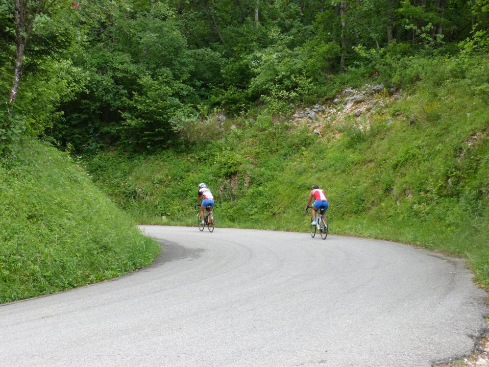 Je ne suis pas seul dans la montée au relais du Chat ! Je ne suis pas seul dans la montée au relais du Chat !