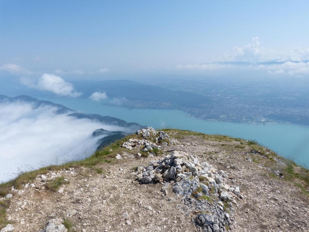Bonjour le sommet ! bonjour le lac ! et salut au vertige !