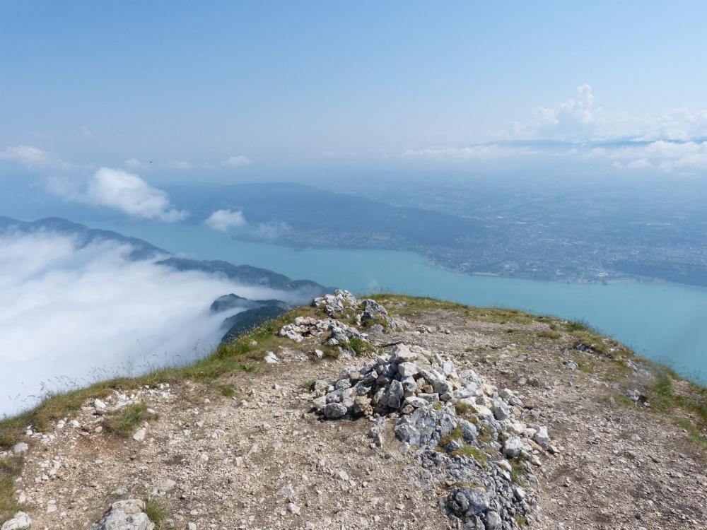 Bonjour le sommet ! bonjour le lac ! et salut au vertige !