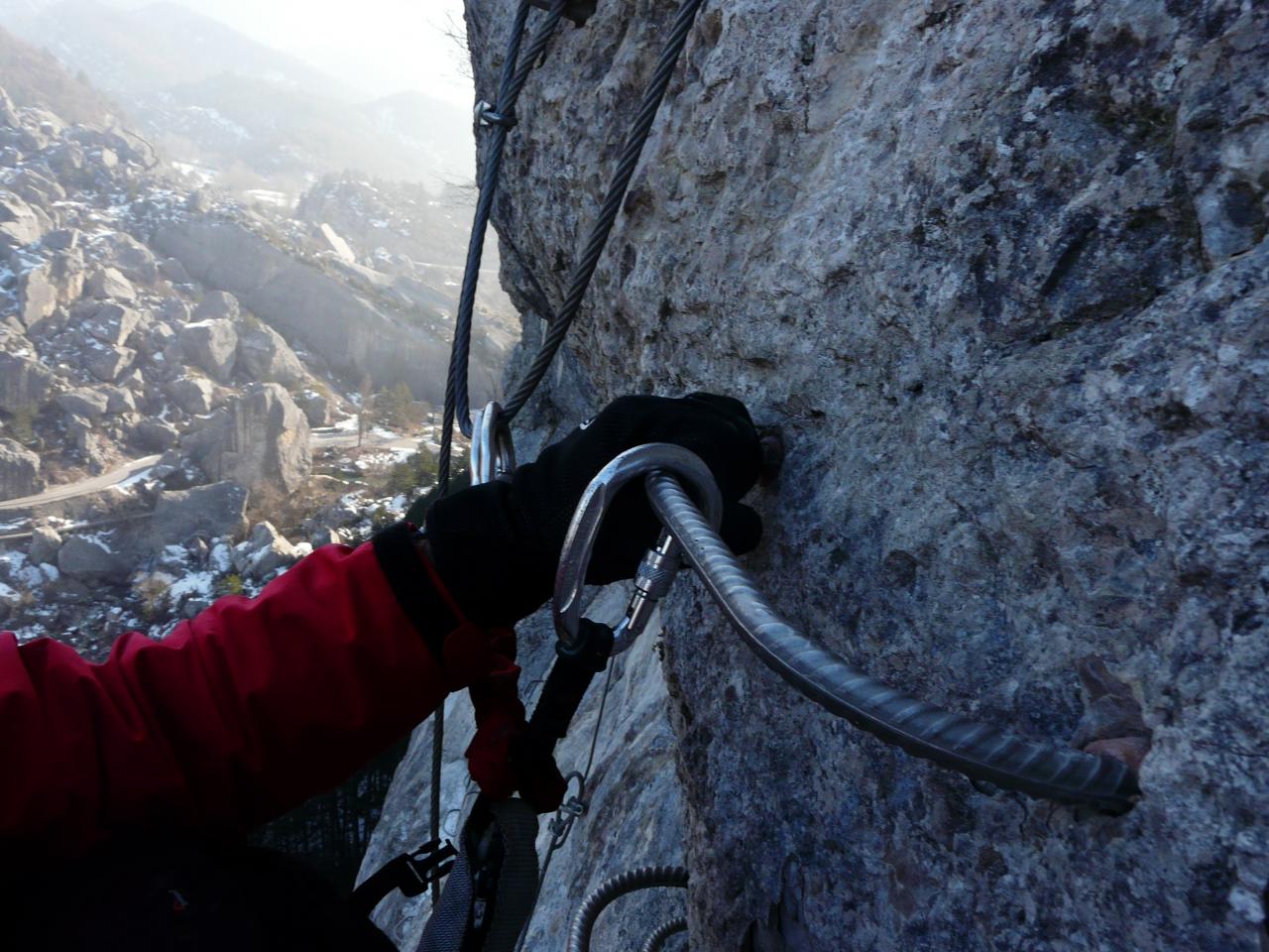 La via ferrata des rochers du Claps en Hiver (Luc-en-Diois) (Drôme)