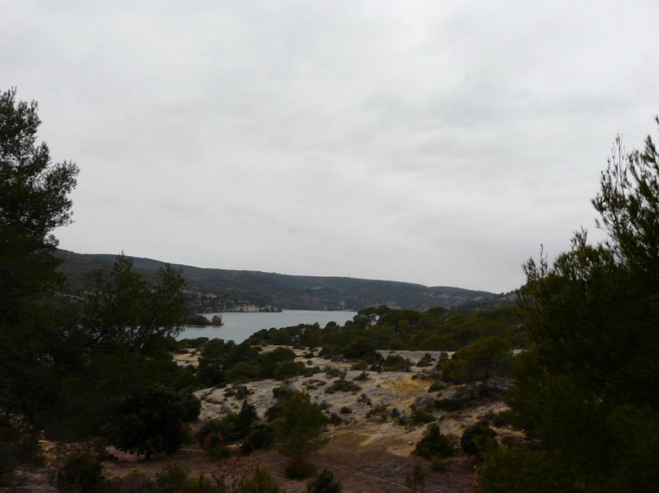 le lac d' Esparron en hiver