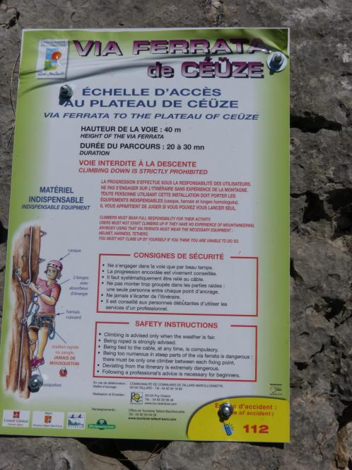 Panneau d' info de la via ferrata de Céüze