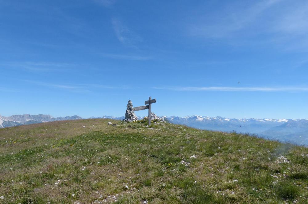 Pic de Céüze et sommets alpins au loin