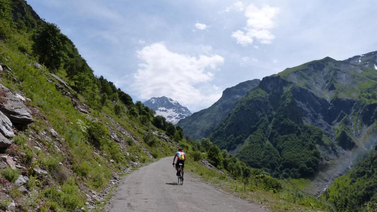 Montée à vélo du Gioberney depuis St Firmin (Hautes Alpes)
