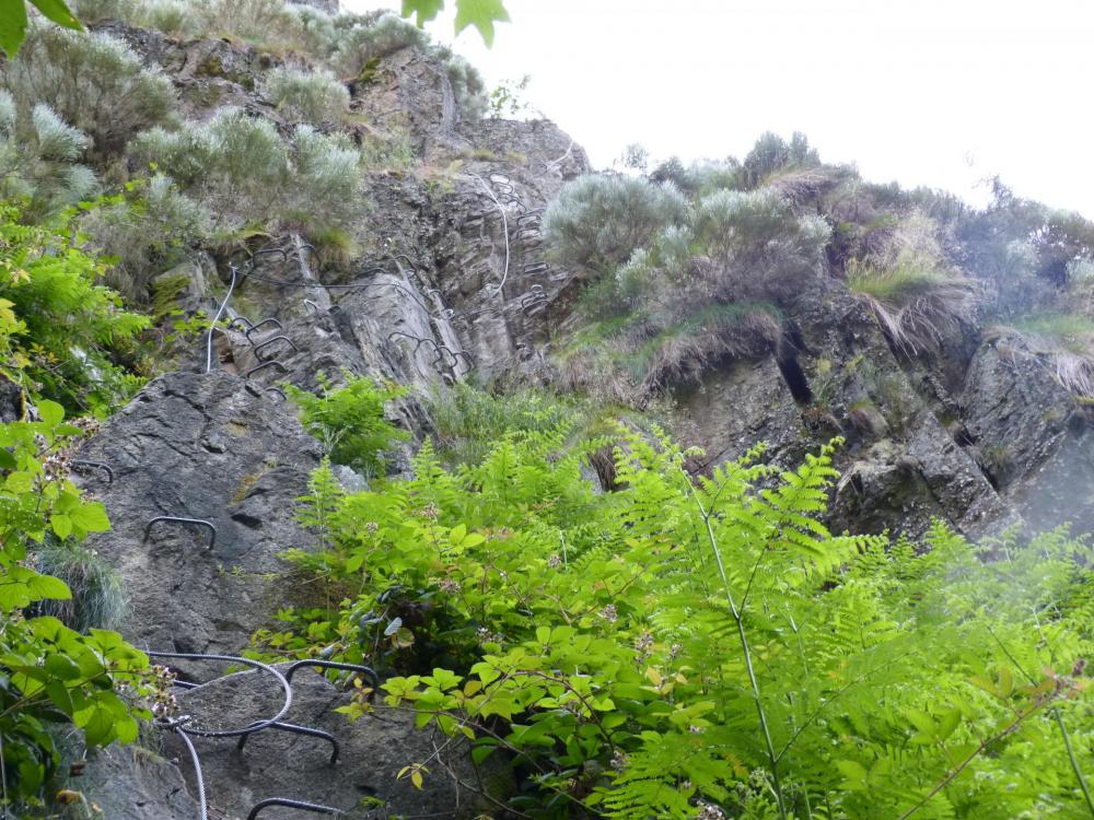 vue d' ensemble du premier pilier vertical dans la via enfant de Planfoy