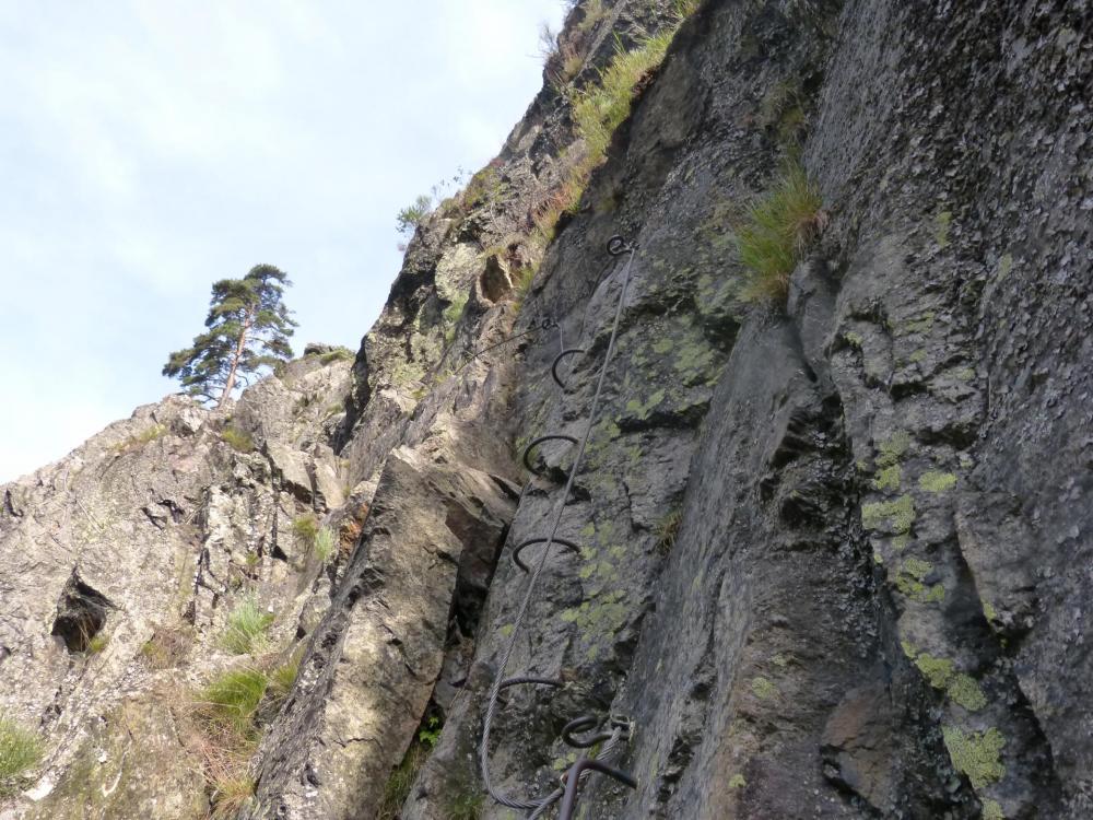 Puis montée verticale ....(Via adulte Planfoy)