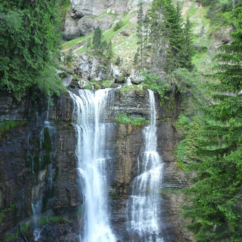 Une des cascades du cirque de St Même