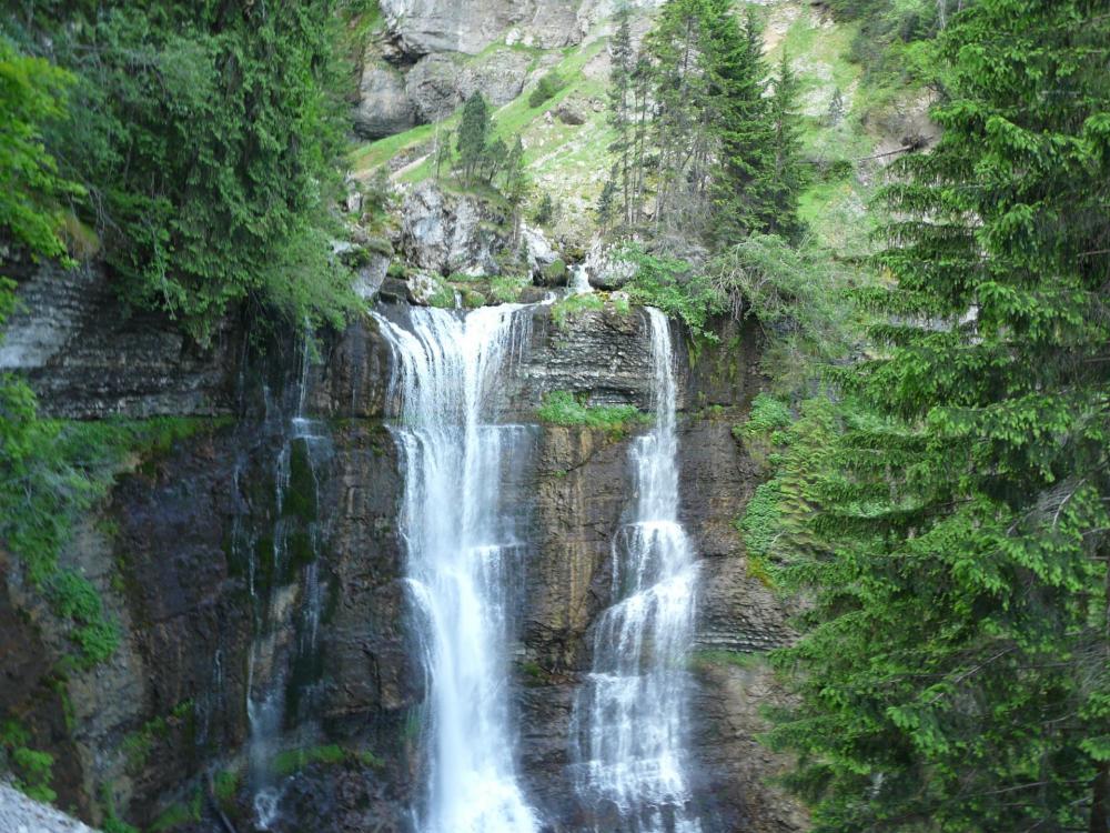 Une des cascades du cirque de St Même