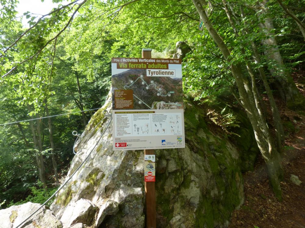 panneau d' info de la tyrolienne de la via ferrata de Planfoy