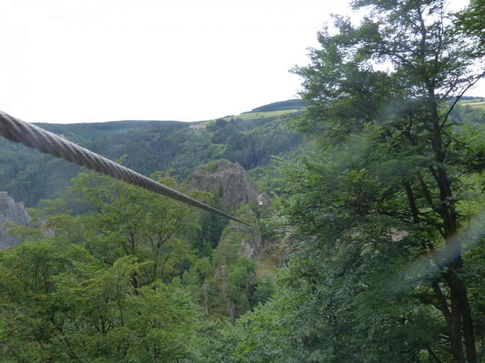 et voilà, la belle tyrolienne ...impressionnante au départ ...