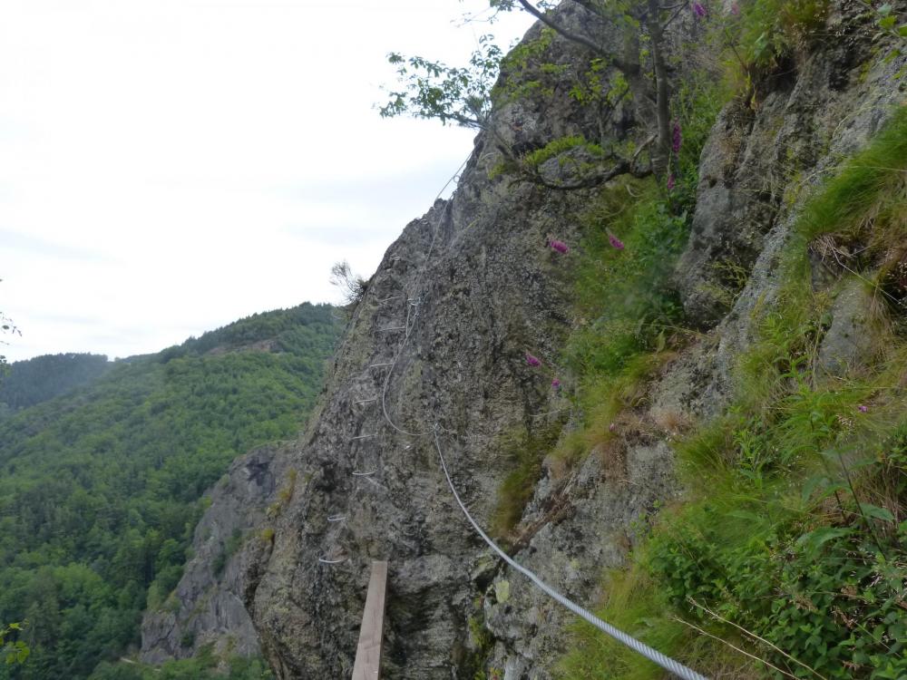 passage de la poutre (itinéraire de sortie de la via ferrata de Planfoy)