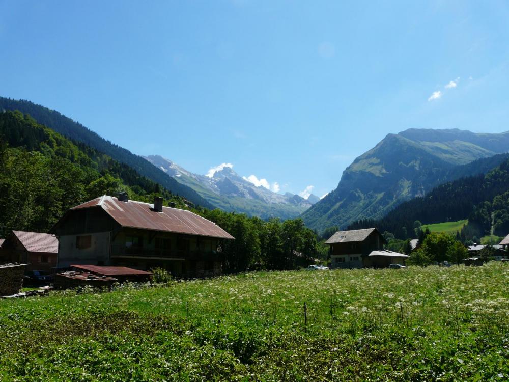 La pointe de Pierre Percée depuis le reposoir (sommet gravi en 2007).