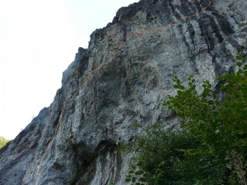 autre vue de l' itinéraire de la via des grosses Pierres à Champagny