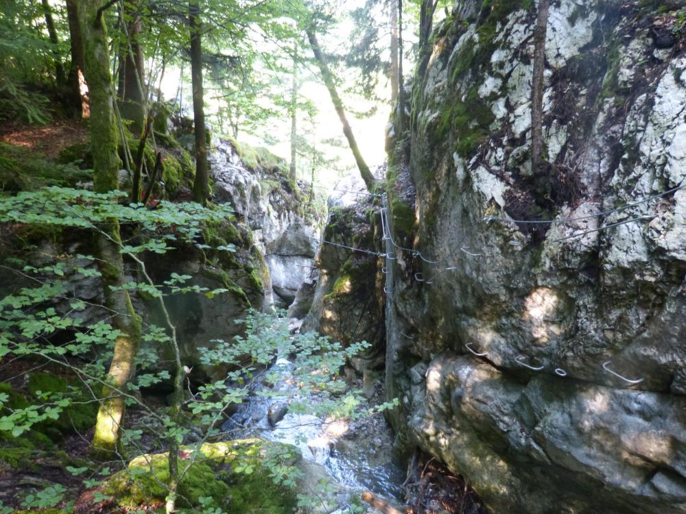 Via de la cascade à Bellevaux, on approche de la fin de la via