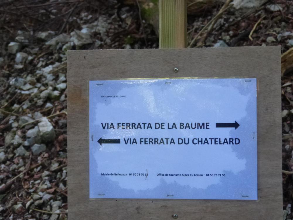 Un peu plus haut sur le sentier, on choisit sa via !