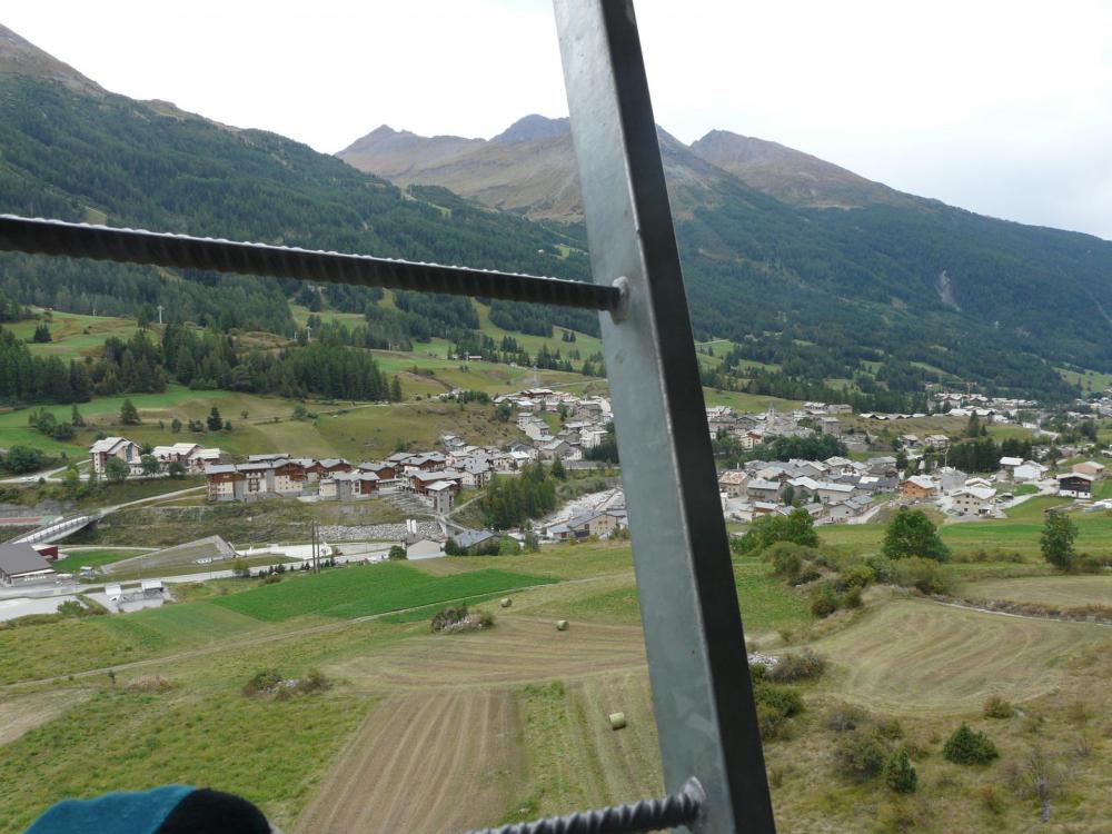 vue sur Lanslevillard depuis la via ferrata