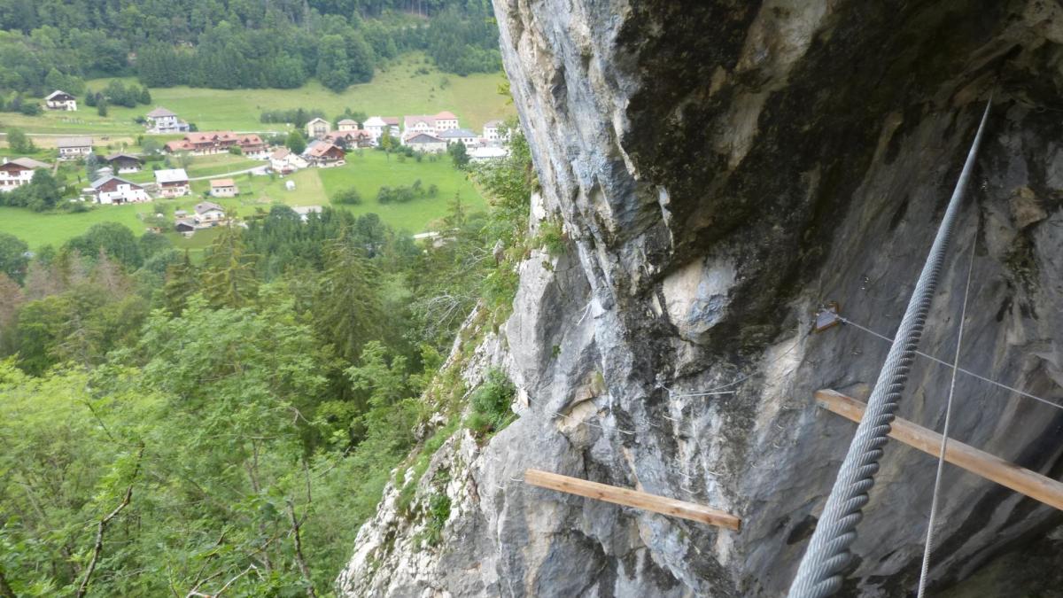 Via ferrata de la grotte de Cristal à Bellevaux/Haute Savoie