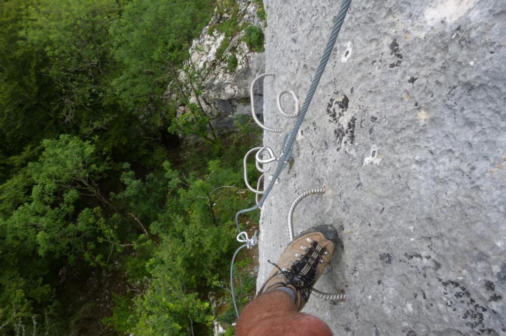 au dessus de la grotte de Cristal à Bellevaux