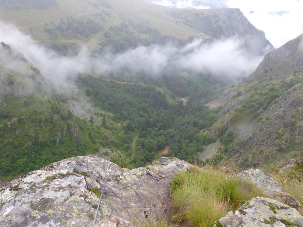 le parcours se redresse, on est proche de la fin de la via  (la découverte  gorges de Sarenne)