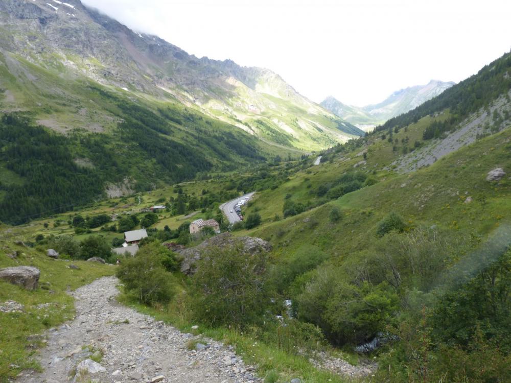 Vue rétro sur le parking du pont de l' Alpe