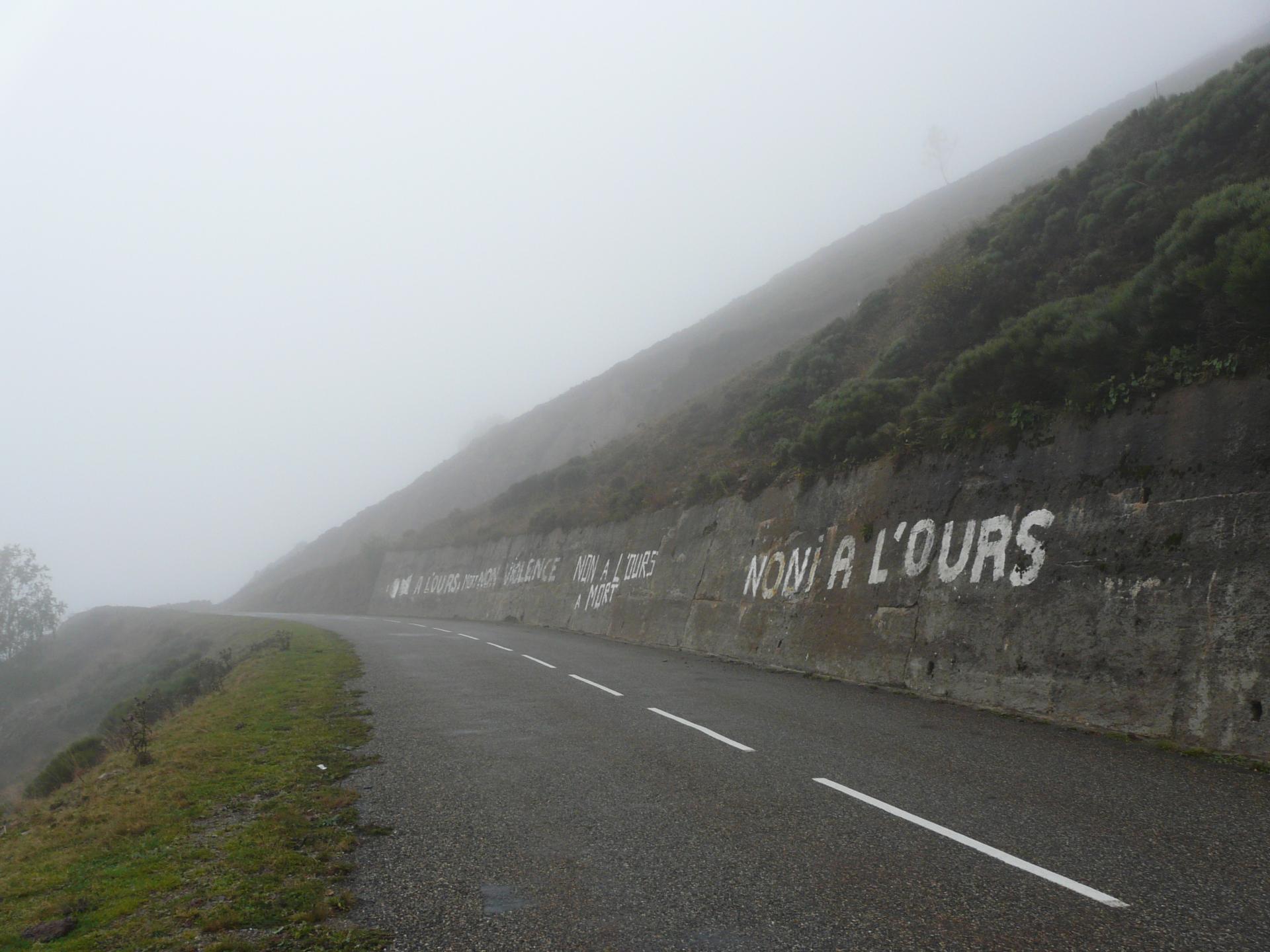 Montée au Port de Pailhères