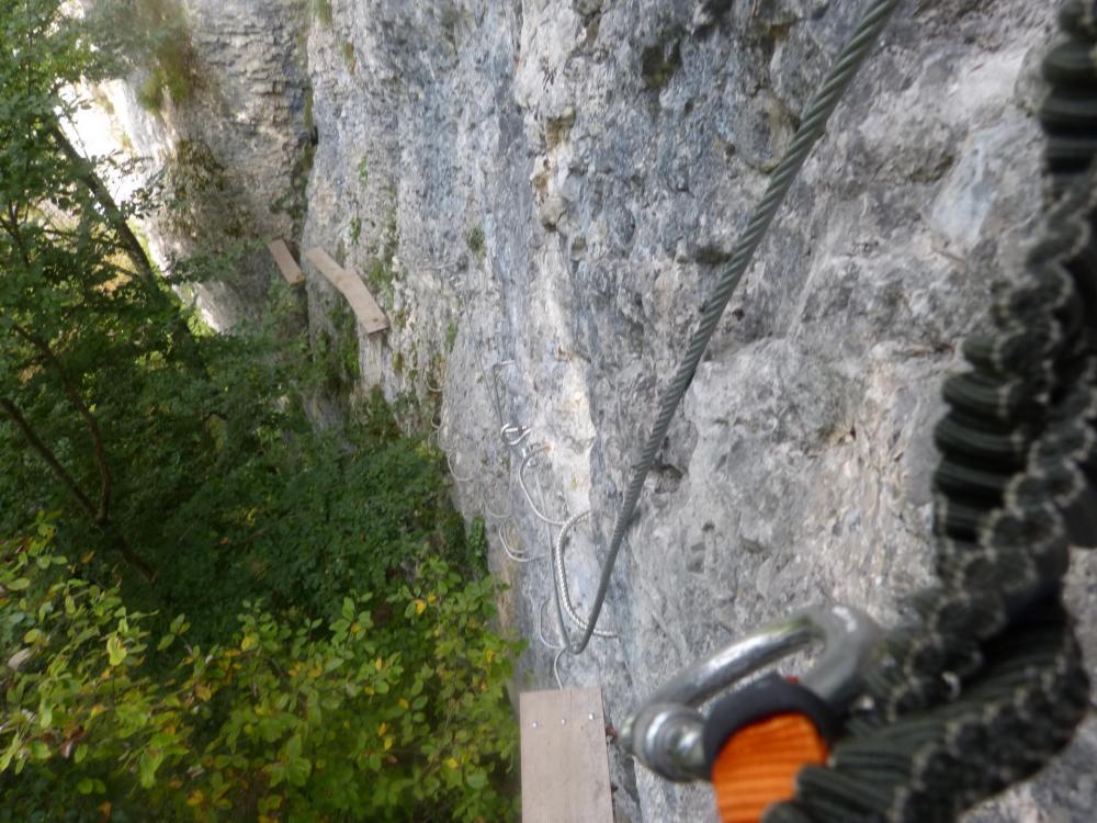 dernière petite verticale avant de sortir de la traversée (St Vincent de Mercuze)