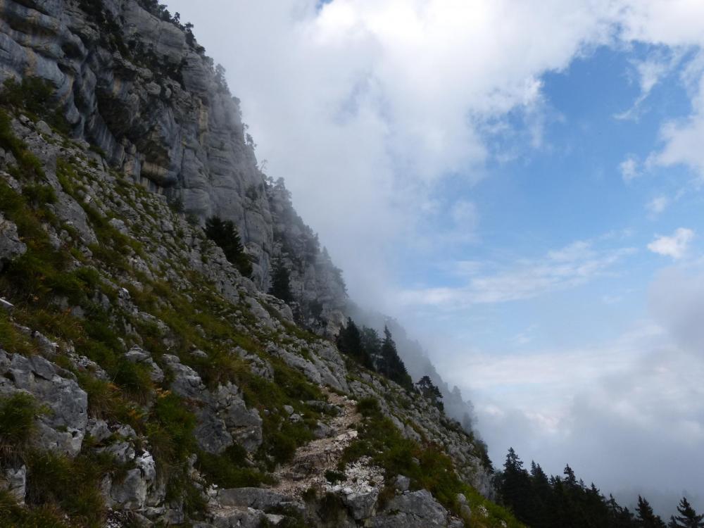 Vers le pas des Barres et un peu de brume !