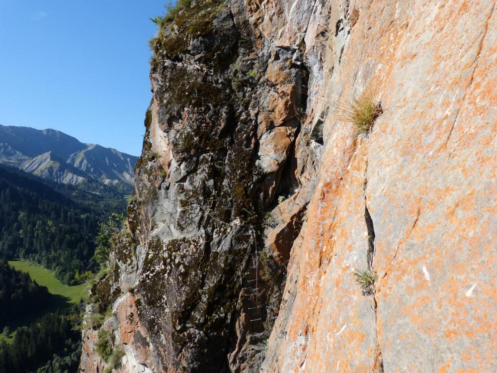 Petite verticale intermédiaire avant la suite de la traversée (via de La Chal)