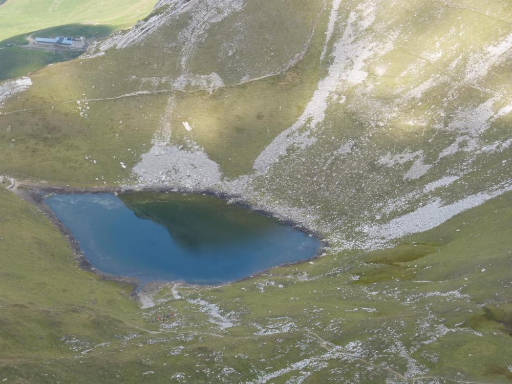 Le lac du Charvin de plus près !