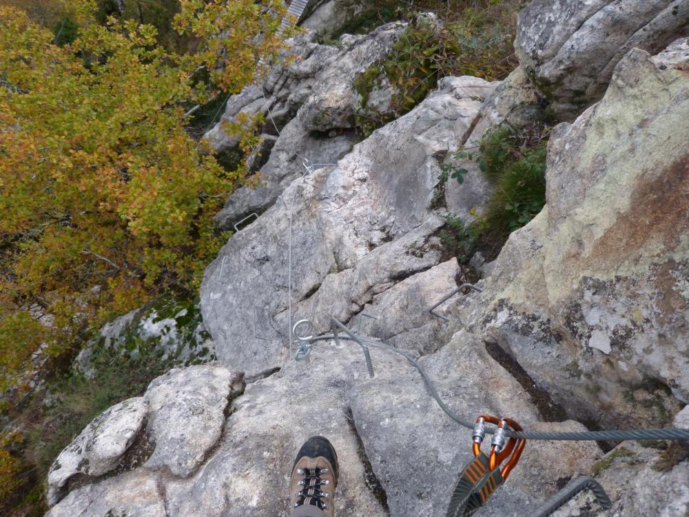 Sommet de la tour à l' atelier 4 de la via ferrata de St Martial d' Entraygues