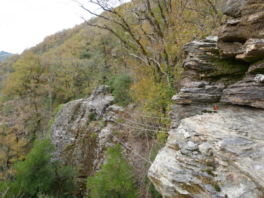 Le premier pont népalais peu avant le ruisseau du Riou sur la via du Gorb