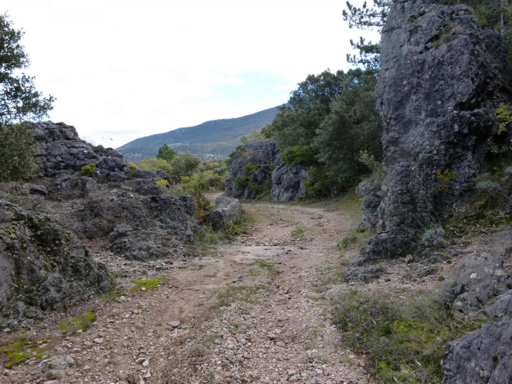 Caverne du Maure depuis Gornies, retour par la route