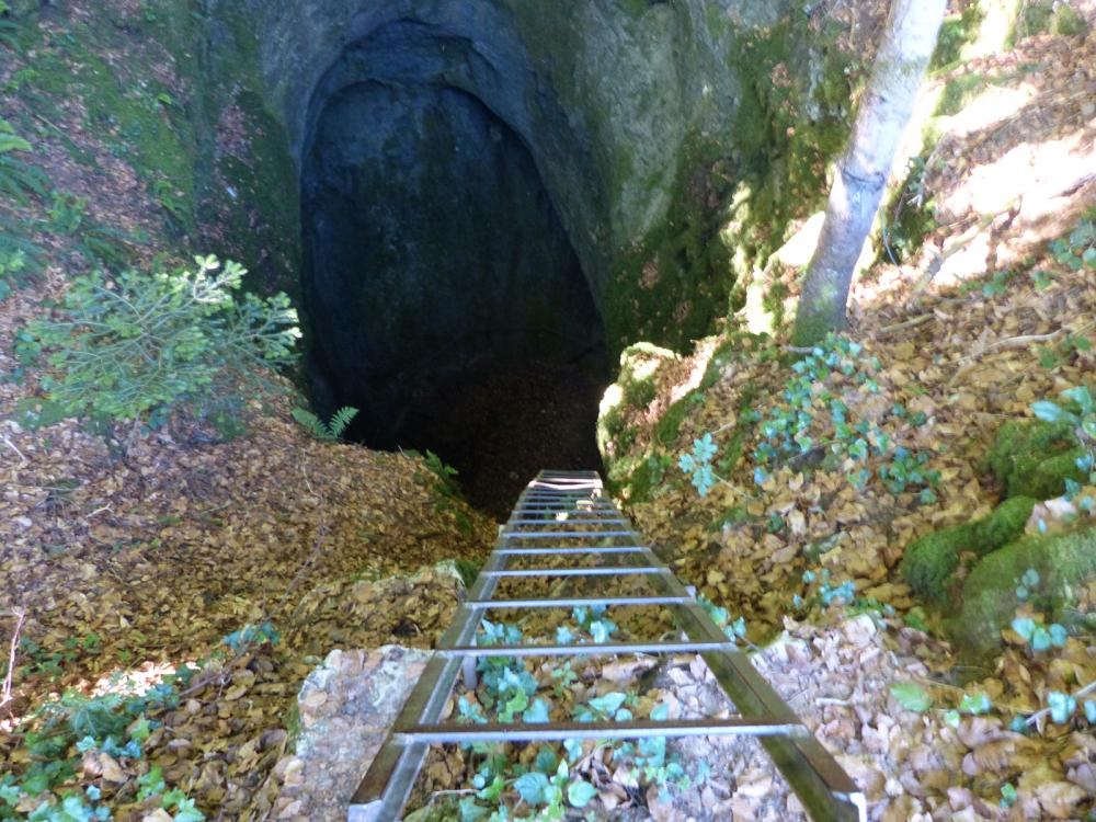 Baume du Mont à Reugney (Doubs)