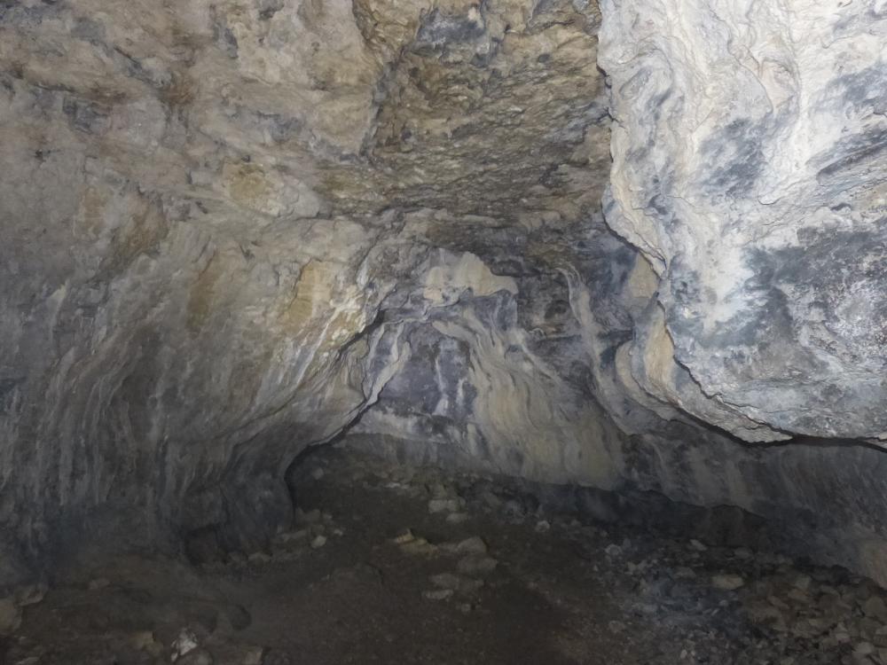 Grotte de Bange, les concrétions sont rares !