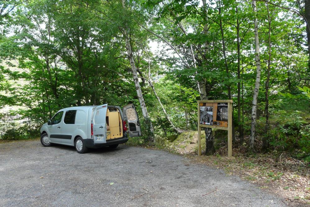 parking de la via ferrata de villefort (48)