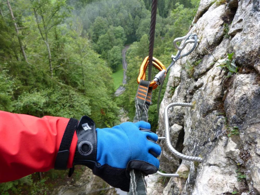Via ferrata de la cascade à Bellevaux