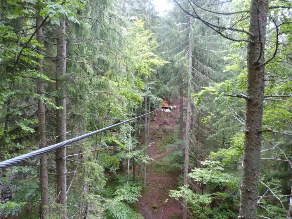 La tyrolienne de la via ferrata de bellevaux