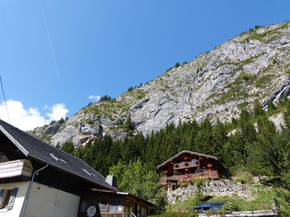 Vue d' ensemble sur la via ferrata des Saix de Miolène