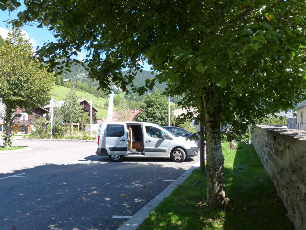 Parking de nuit à La Chapelle d' Abondance